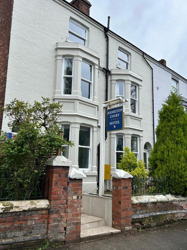 Hamilton Court Hotel Hoole Chester Exterior foto